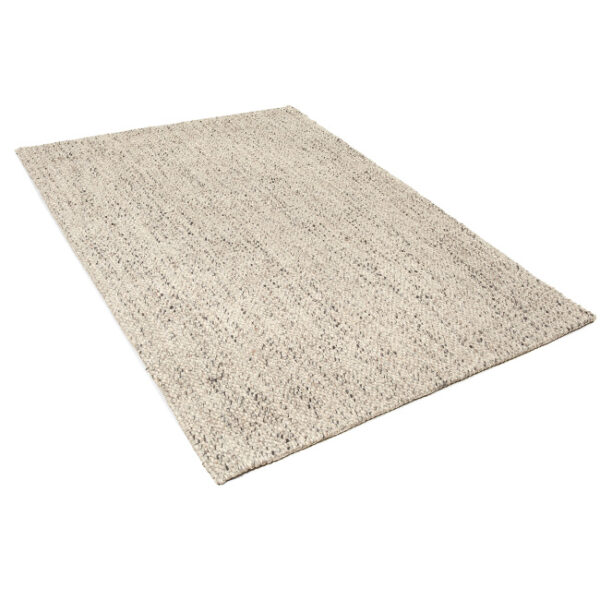 Diagonaal aanzicht van vloerkleed LISBON, in de kleur zilver ivoor gemaakt van wol.